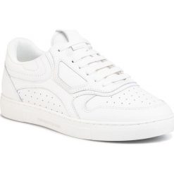 Sneakersy EMPORIO ARMANI - X3X107 XF390 00001 White. Białe półbuty damskie Emporio Armani, ze skóry. W wyprzedaży za 549,00 zł.