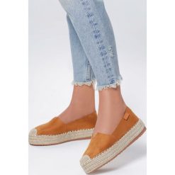 Camelowe Espadryle Circumspect. Brązowe espadryle damskie marki Inny, bez wzorów, bez obcasa, na płaskiej podeszwie. Za 84,99 zł.