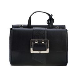 Guess Damska Torba Na Shoulder Tori. Czarne torebki klasyczne damskie marki Guess, z aplikacjami, z materiału. W wyprzedaży za 488,00 zł.