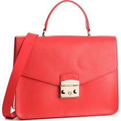 Torebka FURLA - Metropolis 1008906 B BOO9 ARE Kiss f. Czerwone torebki klasyczne damskie Furla, bez wzorów, ze skóry, klasyczne, bez dodatków. W wyprzedaży za 1019,00 zł.