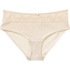 Figi panty bonprix w kolorze szampana. Różowe majtki damskie bonprix, z aplikacjami, z koronki. Za 34,99 zł.
