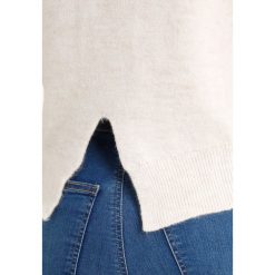 Swetry klasyczne damskie: Topshop Petite CUFF CROP Sweter ivory
