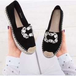Espadryle damskie Bestelle Y931-9 Czarne. Czarne espadryle damskie Bestelle, bez wzorów, z tworzywa sztucznego, bez obcasa, na płaskiej podeszwie. Za 99,00 zł.