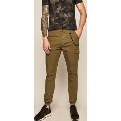 Medicine - Spodnie Casual Utility. Zielone spodnie męskie MEDICINE, na co dzień, s, bez wzorów, z elastanu, casualowe. Za 169,90 zł.
