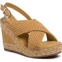 Espadryle XTI - 44116 Yellow. Żółte espadryle damskie Xti, z aplikacjami, ze skóry ekologicznej, bez obcasa, na obcasie. Za 209,00 zł.