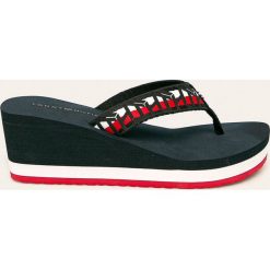 Tommy Hilfiger - Japonki. Szare koturny damskie TOMMY HILFIGER, bez obcasa, na obcasie, bez zapięcia. W wyprzedaży za 179,90 zł.
