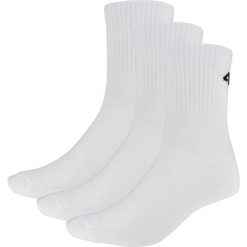 Skarpety męskie SOM303 - biały+biały+biały. Białe skarpetki męskie 4f, bez wzorów, z materiału. Za 39,99 zł.