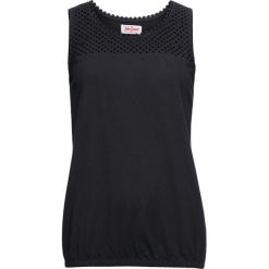 Top z ażurową koronką bonprix czarny. Czarne bluzki damskie marki bonprix, w koronkowe wzory, z koronki, bez kołnierzyka, bez rękawów. Za 44,99 zł.