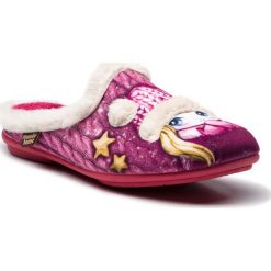 Kapcie MANITU - 320557 Fuchsia 43. Fioletowe klapki damskie Manitu, bez wzorów, z tworzywa sztucznego, bez obcasa. Za 129,00 zł.