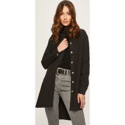 Answear - Koszula. Czarne bluzki damskie ANSWEAR, s, bez wzorów, z bawełny, klasyczne, z klasycznym kołnierzykiem, z długim rękawem. W wyprzedaży za 99,90 zł.
