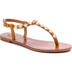 Sandały TORY BURCH - Emmy Pearl Sandal 52011 Tan 240. Pomarańczowe klapki damskie Tory Burch, z aplikacjami, ze skóry, bez obcasa, na obcasie. W wyprzedaży za 609,00 zł.