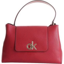 Calvin Klein Torebka Re-Lock Top Handle Satchel Barn Red. Czerwone topy damskie Calvin Klein, m, bez wzorów, bez kołnierzyka. W wyprzedaży za 582,00 zł.