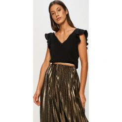 Answear - Top Answear Lab. Czarne bluzki damskie ANSWEAR, s, bez wzorów, z bawełny, casualowe, bez kołnierzyka, z krótkim rękawem. Za 99,90 zł.