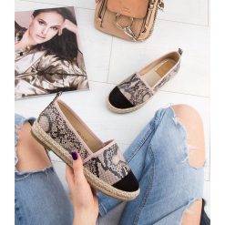Espadryle damskie Sixth Sens 888-15 Beżowe. Brązowe espadryle damskie Sixth Sens, bez wzorów, z tworzywa sztucznego, bez obcasa, na płaskiej podeszwie. Za 69,00 zł.