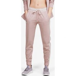 Under Armour Recover™ Spodnie dresowe Różowy. Różowe spodnie damskie Under Armour, l, z poliesteru. Za 395,95 zł.