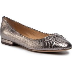 Baleriny LAUREN RALPH LAUREN - Glennie 802783095002 Silver. Szare baleriny damskie Lauren Ralph Lauren, bez wzorów, ze skóry ekologicznej, bez obcasa. W wyprzedaży za 299,00 zł.