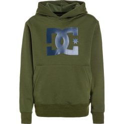 DC Shoes SNOWSTAR YOUTH REGULAR FIT Bluza z kapturem green. Zielone bluzy męskie z kapturem DC Shoes, z poliesteru. W wyprzedaży za 187,85 zł.