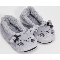 Kapcie damskie: Miękkie slippersy – Jasny szar