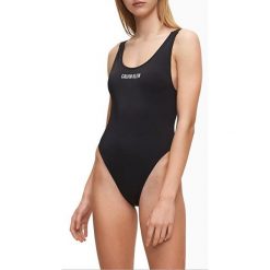 Calvin Klein Jednoczęściowy strój kąpielowy damski Scoop One Piece RP KW0KW00980-BEH Pvh Black (Rozmiar S). Czarne stroje kąpielowe damskie Calvin Klein, s, bez wzorów, z materiału. W wyprzedaży za 266,00 zł.