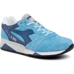 Sneakersy DIADORA - S8000 Italia 501.170533 01 C6582 Air Blue/Dark Blue. Niebieskie sneakersy męskie Diadora, na co dzień, bez wzorów, z zamszu, bez zapięcia. W wyprzedaży za 399,00 zł.