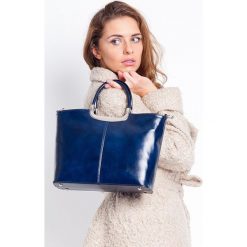 Torebka skórzana borsetta cerimonia granat. Kuferki damskie Vera Pelle, w paski, ze skóry, eleganckie, na ramię, bez dodatków. W wyprzedaży za 269,00 zł.