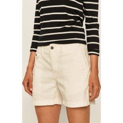 Polo Ralph Lauren - Szorty. Białe szorty damskie Polo Ralph Lauren, bez wzorów, z bawełny, casualowe, z podwyższonym stanem. W wyprzedaży za 429,90 zł.