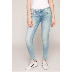 Pepe Jeans - Jeansy RIPPLE. Niebieskie jeansy damskie skinny marki Pepe Jeans, z elastanu, z obniżonym stanem. W wyprzedaży za 269,90 zł.