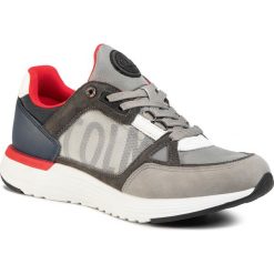 Sneakersy COLMAR - Supreme X-1 Kick 045 Lt Gray/Navy/Red. Szare sneakersy męskie Colmar, na co dzień, bez wzorów, z zamszu, bez zapięcia. W wyprzedaży za 439,00 zł.