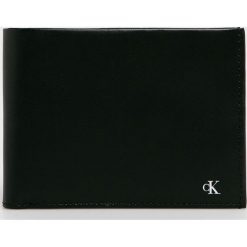 Calvin Klein Jeans - Portfel skórzany. Czarne portfele męskie Calvin Klein Jeans, bez wzorów, z jeansu. Za 339,90 zł.