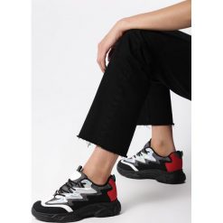 Czarne Sneakersy Elektra. Czarne sneakersy damskie Born2be. Za 99,99 zł.