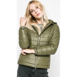 Pepe Jeans - Kurtka Alania. Brązowe kurtki damskie Pepe Jeans, s, z poliesteru, z kapturem. W wyprzedaży za 299,90 zł.