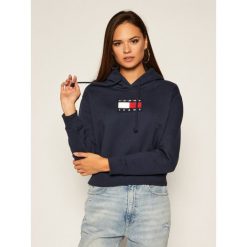 Bluza Tommy Jeans Tommy Flag DW0DW08975. Niebieskie bluzy damskie Tommy Jeans, xs, bez wzorów, z jeansu, bez rękawów, bez kaptura. Za 579,00 zł.