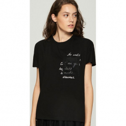 T-shirt z hasłem - Czarny. Czarne t-shirty damskie marki Sinsay, m. Za 29,99 zł.