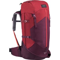 Plecak trekkingowy | TREK 100 Easyfit 50L damski. Czerwone plecaki damskie FORCLAZ, bez wzorów, z poliesteru. Za 249,99 zł.