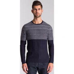 Granatowy sweter Damon w biały wzór. Swetry męskie Joop! Collection. Za 279,60 zł.