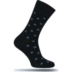Skarpetki More - Wzór Kwiatowy - Czarne, Męskie SKMORE58051flowerblack. Czarne skarpetki męskie More, bez wzorów, z tkaniny. Za 12,90 zł.