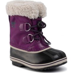 Śniegowce SOREL - Childrens Yoot Pac Nylon NC1962 Wild Iris/Dark Plum 594. Fioletowe śniegowce dziewczęce Sorel, bez zapięcia. W wyprzedaży za 259,00 zł.
