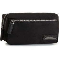 Kosmetyczka CALVIN KLEIN - Primary Cosmetic Bag K60K605677 BDS. Czarne kosmetyczki męskie Calvin Klein, bez wzorów, z tkaniny. Za 179,00 zł.