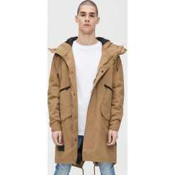 Parka z kapturem - Brązowy. Pomarańczowe parki męskie Cropp, s, bez wzorów, z kapturem. Za 199,99 zł.