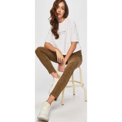 Answear - Jeansy. Jeansy damskie ANSWEAR. Za 119,90 zł.