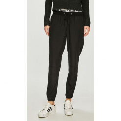Tommy Jeans - Spodnie. Szare proste jeansy damskie Tommy Jeans. Za 499,90 zł.