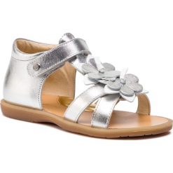 Sandały NATURINO - Corallo 0010502561.02.0Q04 S Argento. Szare sandały dziewczęce Naturino, ze skóry, bez zapięcia. Za 389,00 zł.