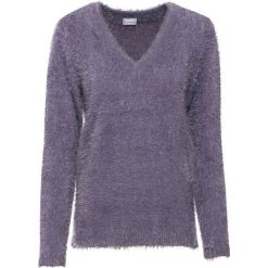 Sweter z dzianiny z długim włosem bonprix dymny lila. Fioletowe swetry damskie bonprix, bez wzorów, z dzianiny, z długim rękawem, długie, bez kaptura. Za 74,99 zł.