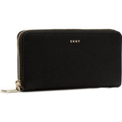 Duży Portfel Damski DKNY - R462350606 Black 001. Czarne portfele damskie DKNY, bez wzorów, ze skóry. W wyprzedaży za 349,00 zł.