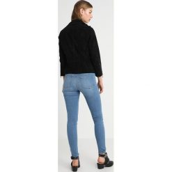 ONLY ONLVALENTINA 7/8 SLEEVE BIKER Kurtka skórzana black. Czarne kurtki damskie ONLY, bez wzorów, ze skóry. Za 549,00 zł.