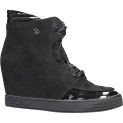 Czarne sneakersy wiązane wstążką Sergio Leone SN107. Czarne sneakersy damskie marki Sergio Leone. Za 109,99 zł.
