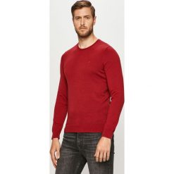 Mustang - Sweter. Czerwone swetry męskie Mustang, s, bez wzorów, z bawełny, z okrągłym kołnierzem, bez kaptura. Za 149,90 zł.