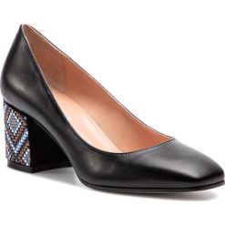 Półbuty POLLINI - SA10366C17TD200A Nero/Azz. Czarne półbuty damskie marki Pollini, bez wzorów, ze skóry, eleganckie, bez obcasa, na obcasie, bez zapięcia. Za 1349,00 zł.