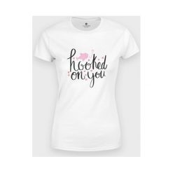 Koszulka damska Hooked on you. Koszulki damskie MegaKoszulki, m, bez wzorów, z bawełny, z podwójnym kołnierzykiem, bez rękawów. Za 49,90 zł.