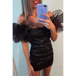 Sukienka DALAIA. Czarne sukienki damskie Sukienka DALAIA, s, bez wzorów, bez kołnierzyka, z krótkim rękawem, krótkie, mini. W wyprzedaży za 79,00 zł.